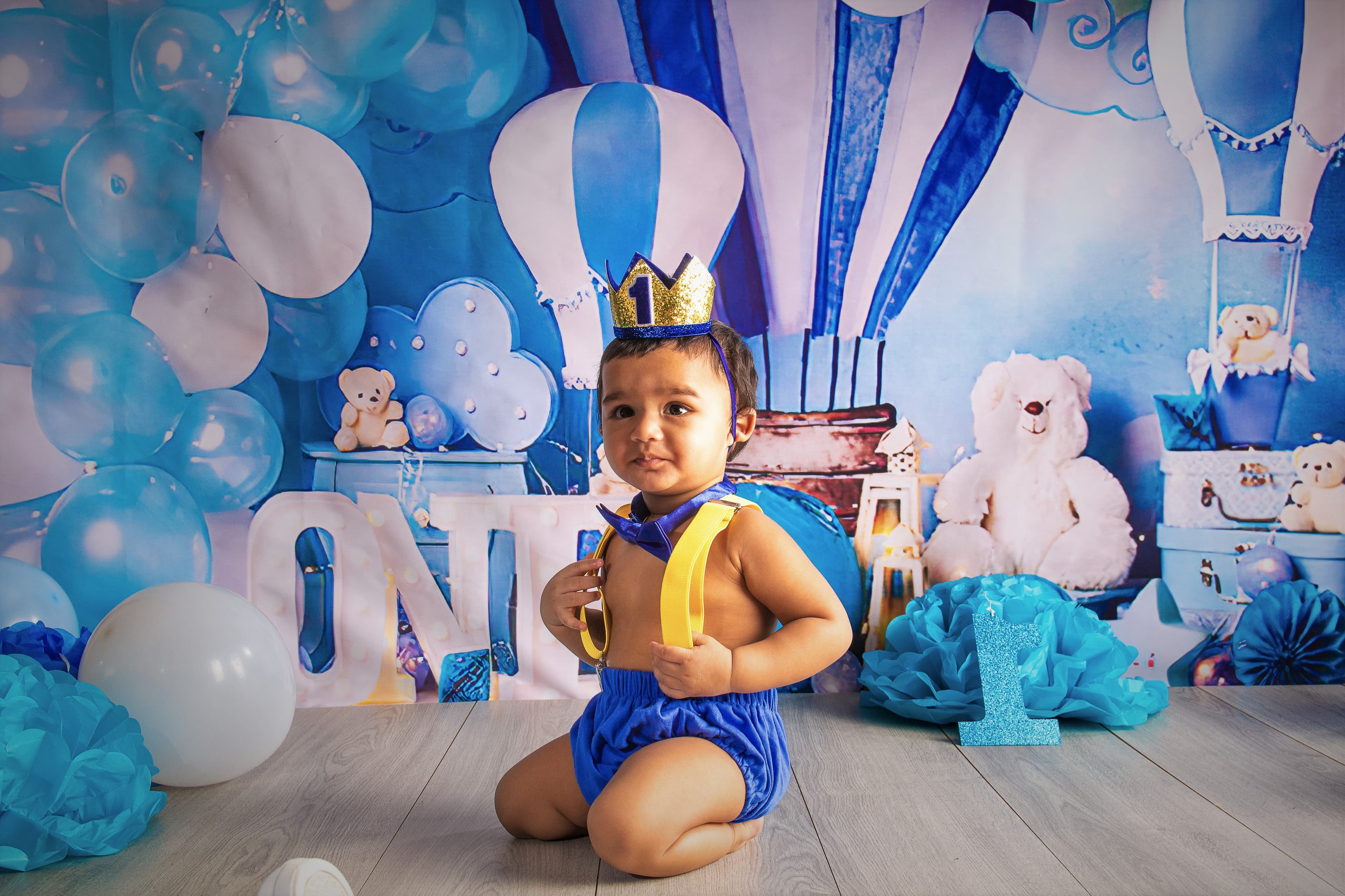 Cake Smash photography by Seasons Photos